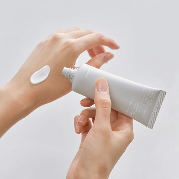 كريم سيليماكس مزدوج الحماية الواقي من الشمس ووترى بعامل حماية SPF50 وحجم 40 مل